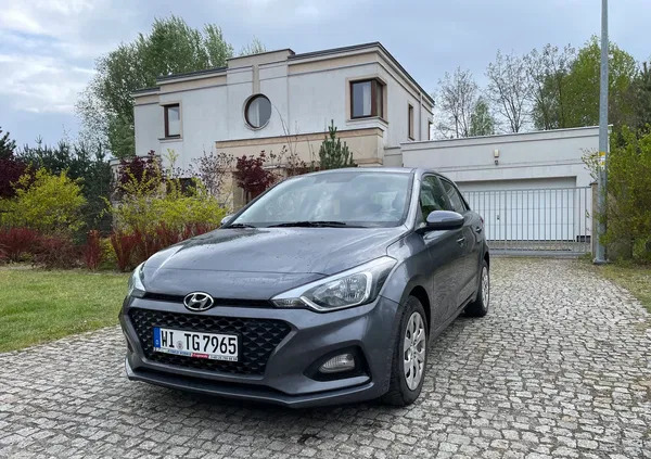 zachodniopomorskie Hyundai i20 cena 33900 przebieg: 110000, rok produkcji 2018 z Warszawa